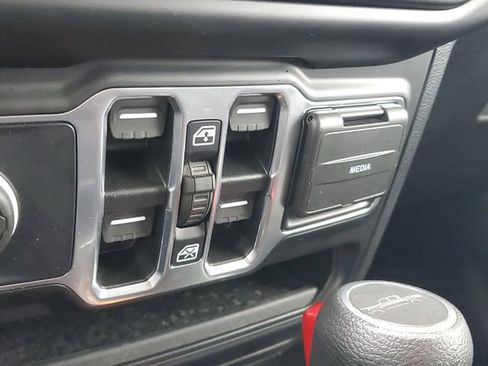 Used 2022 Jeep Gladiator Sport AWD/4WD image 29