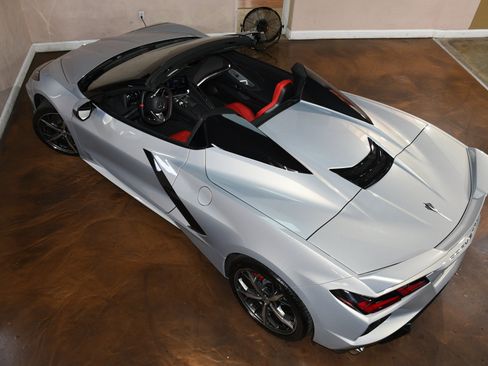 Used 2022 Chevrolet Corvette Stingray Convertible w/ Z51 Performance Package RWD image 76