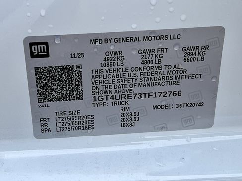 New 2026 GMC Sierra 2500 Denali w/ Denali Reserve Package image 16