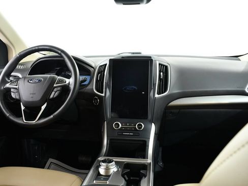 Used 2023 Ford Edge SEL AWD/4WD image 7