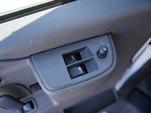 Used 2021 Chevrolet Express 2500 w/ Driver Convenience Package image 22