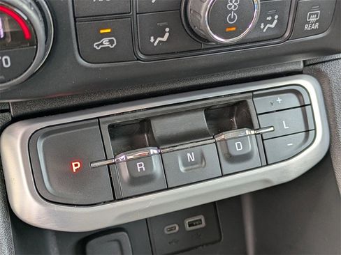 Used 2020 GMC Acadia SLE w/ Driver Convenience Package image 23