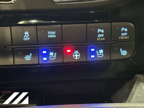 Used 2018 RAM 1500 Sport w/ Sport Premium Group AWD/4WD image 20