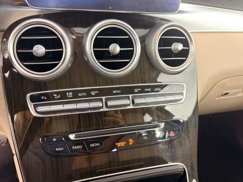 Used 2016 Mercedes-Benz GLC 300 4MATIC image 27