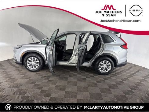 Used 2025 Honda CR-V LX image 9