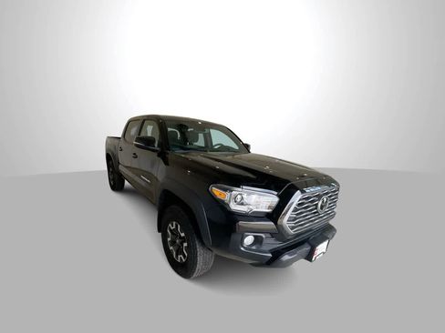 Used 2023 Toyota Tacoma TRD Off-Road image 2