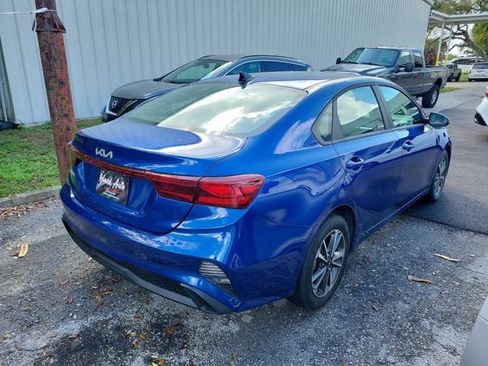 Used 2024 Kia Forte LXS w/ LXS Technology Package image 4