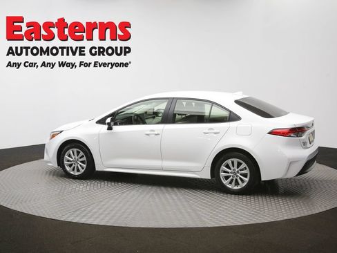 Used 2024 Toyota Corolla LE w/ LE Convenience Package FWD image 61