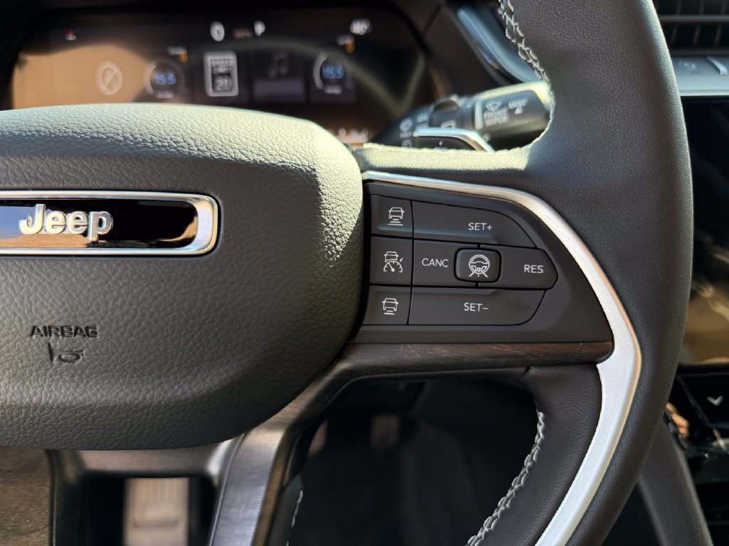 New 2026 Jeep Grand Cherokee Altitude AWD/4WD image 23