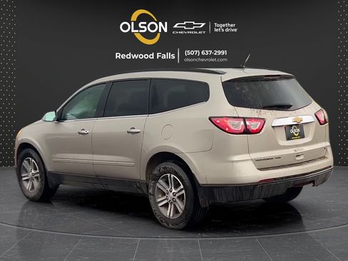 Used 2017 Chevrolet Traverse LT AWD/4WD image 3