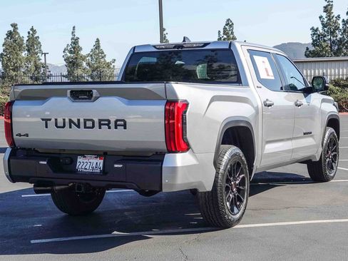 Used 2024 Toyota Tundra Limited AWD/4WD image 7