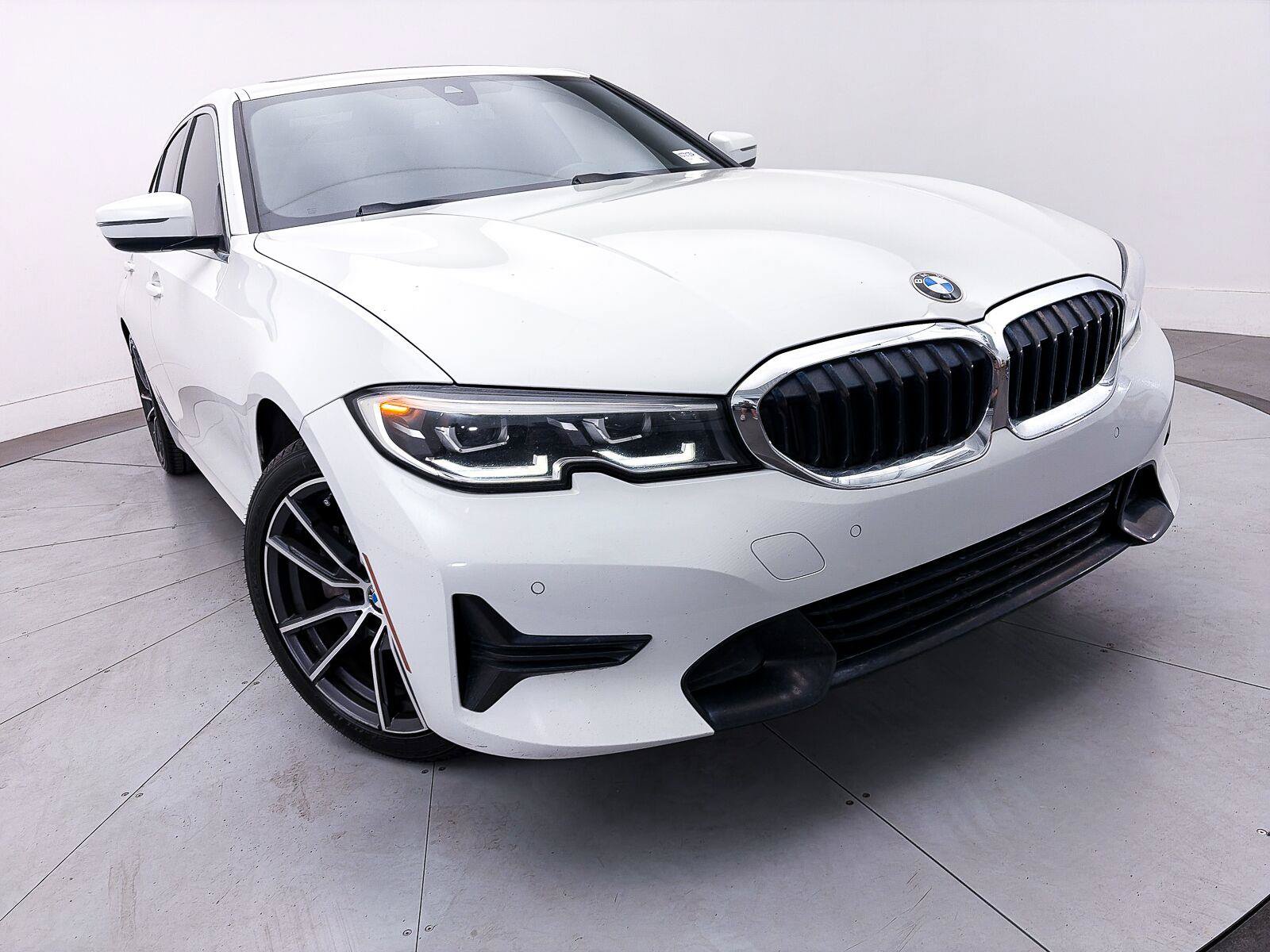 Used 2020 BMW 330i Sedan w/ Convenience Package RWD image 3