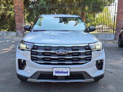New 2026 Ford Explorer Active w/ Active Comfort Package RWD image 2