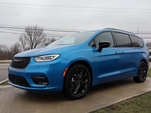 New 2026 Chrysler Pacifica Select w/ S Appearance Package FWD image 7