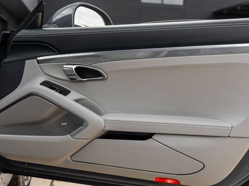 Certified 2017 Porsche 911 Carrera image 33