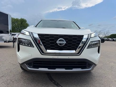 Used 2023 Nissan Rogue SL AWD/4WD image 2