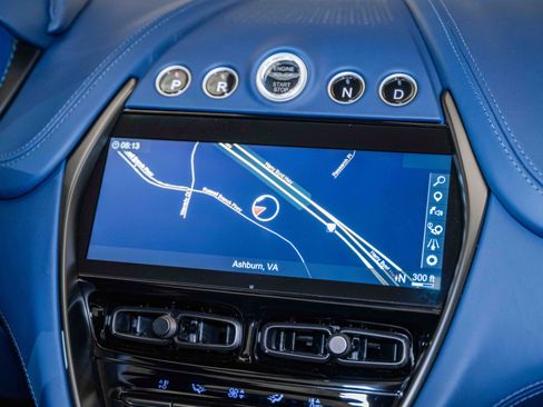 Used 2024 Aston Martin DBX 707 image 10