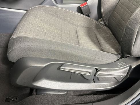 Used 2023 Honda HR-V LX image 11