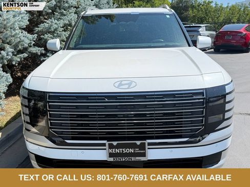 Used 2026 Hyundai Palisade Calligraphy FWD image 2