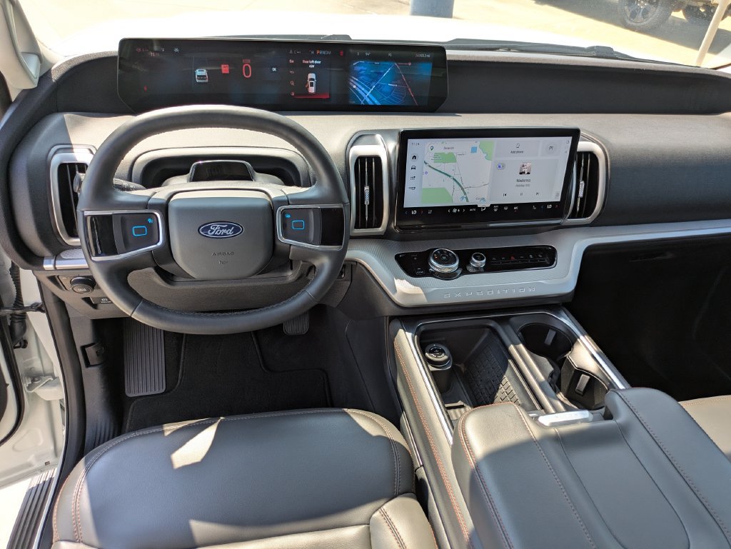 Used 2025 Ford Expedition Active AWD/4WD image 11