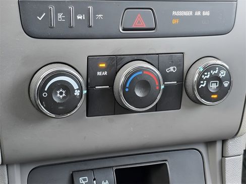 Used 2016 Chevrolet Traverse LS image 30