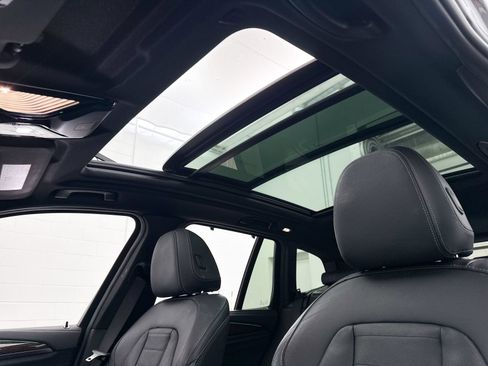 Used 2018 BMW X3 M40i AWD/4WD image 3