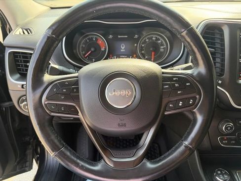 Used 2020 Jeep Cherokee Trailhawk AWD/4WD image 10