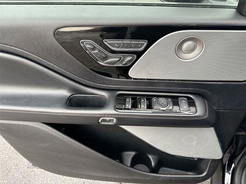 Used 2020 Lincoln Aviator Reserve w/ Equipment Group 202A image 15