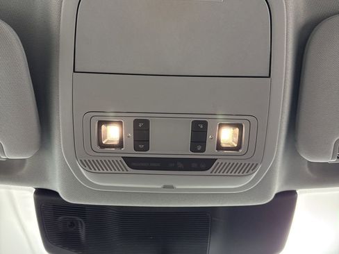 Used 2022 Ford Explorer XLT w/ Equipment Group 202A RWD image 23