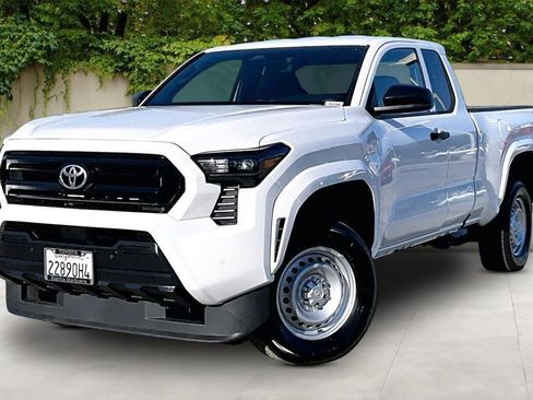 Certified 2025 Toyota Tacoma SR image 3