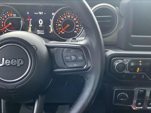 Used 2019 Jeep Wrangler Sport S image 18