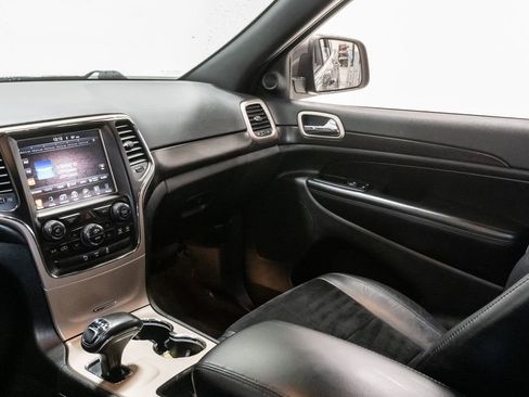 Used 2015 Jeep Grand Cherokee Altitude AWD/4WD image 12
