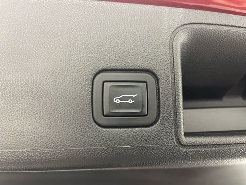 Certified 2023 GMC Terrain SLE w/ Driver Convenience Package image 30