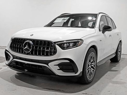 New 2026 Mercedes-Benz GLC 43 AMG 4MATIC image 3