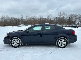 Used 2012 Dodge Avenger SXT video 3