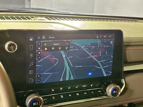 Used 2024 Chevrolet Colorado Z71 w/ Z71 Convenience Package 2 image 16