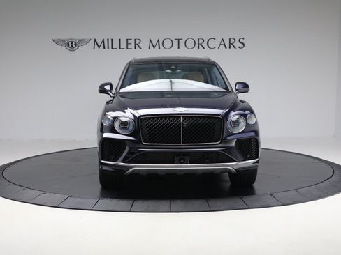 Certified 2024 Bentley Bentayga Extended Wheelbase AWD/4WD image 11