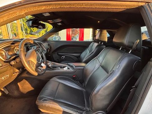 Used 2015 Dodge Challenger R/T Plus RWD image 7