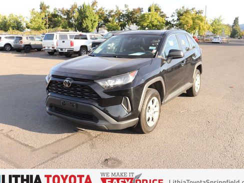 Used 2019 Toyota RAV4 LE w/ Carpet Mat Package AWD/4WD image 1