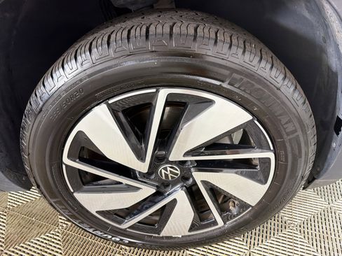 Used 2024 Volkswagen Atlas SE FWD image 12
