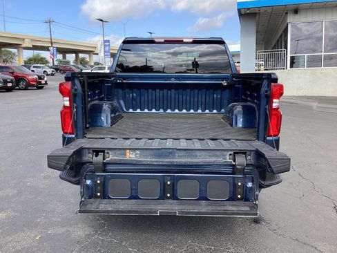 Used 2022 Chevrolet Silverado 1500 Custom w/ Safety Confidence Package image 17