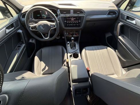 Used 2022 Volkswagen Tiguan SE R-Line FWD image 19