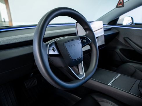 Used 2025 Tesla Model 3 Long Range image 30