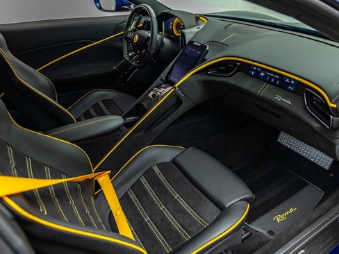 Used 2022 Ferrari Roma image 37