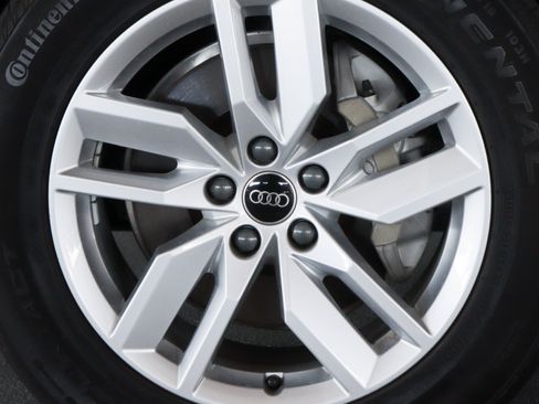 Used 2023 Audi Q5 2.0T Premium w/ Convenience Package AWD/4WD image 5
