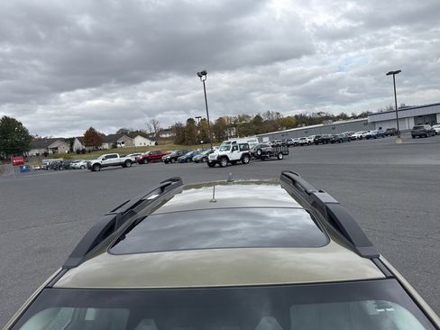 Certified 2025 Subaru Outback Limited image 9