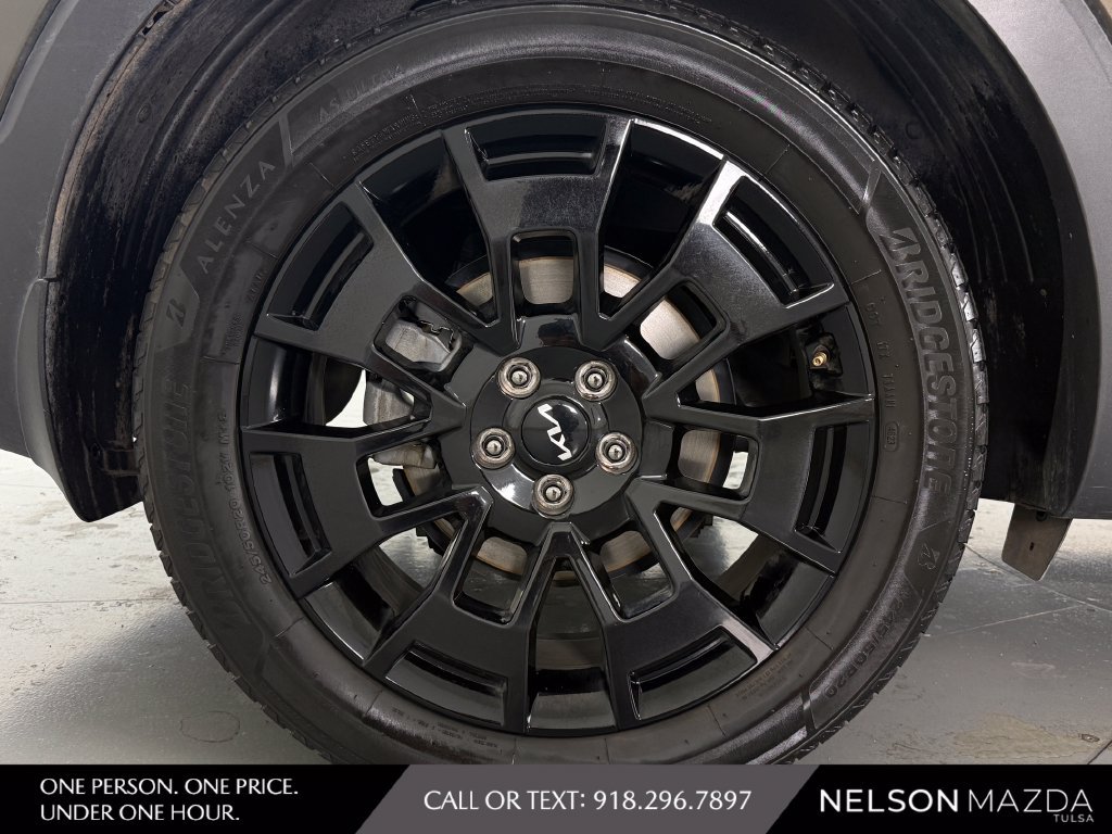 Used 2022 Kia Telluride SX w/ SX Prestige Package AWD/4WD image 13