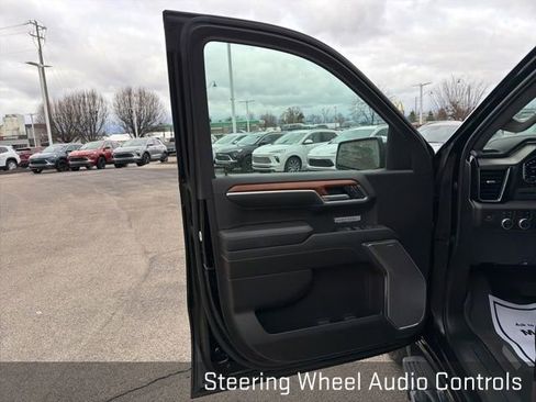 Used 2022 GMC Sierra 1500 Denali image 30