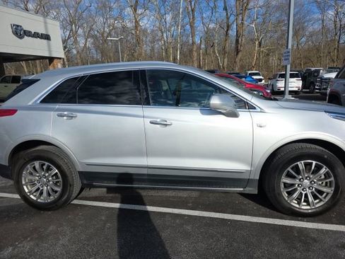 Used 2017 Cadillac XT5 Luxury w/ Driver Awareness Package image 17