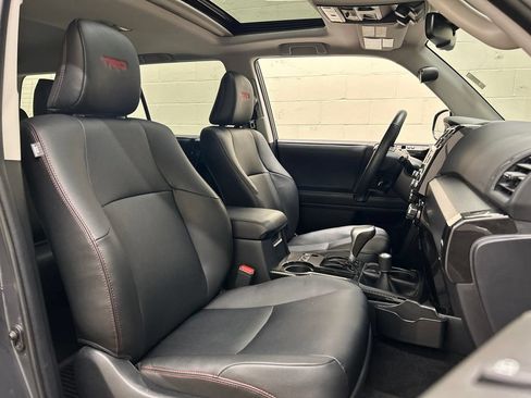 Used 2024 Toyota 4Runner TRD Off-Road Premium w/ Off Road Premium Plus Package AWD/4WD image 10